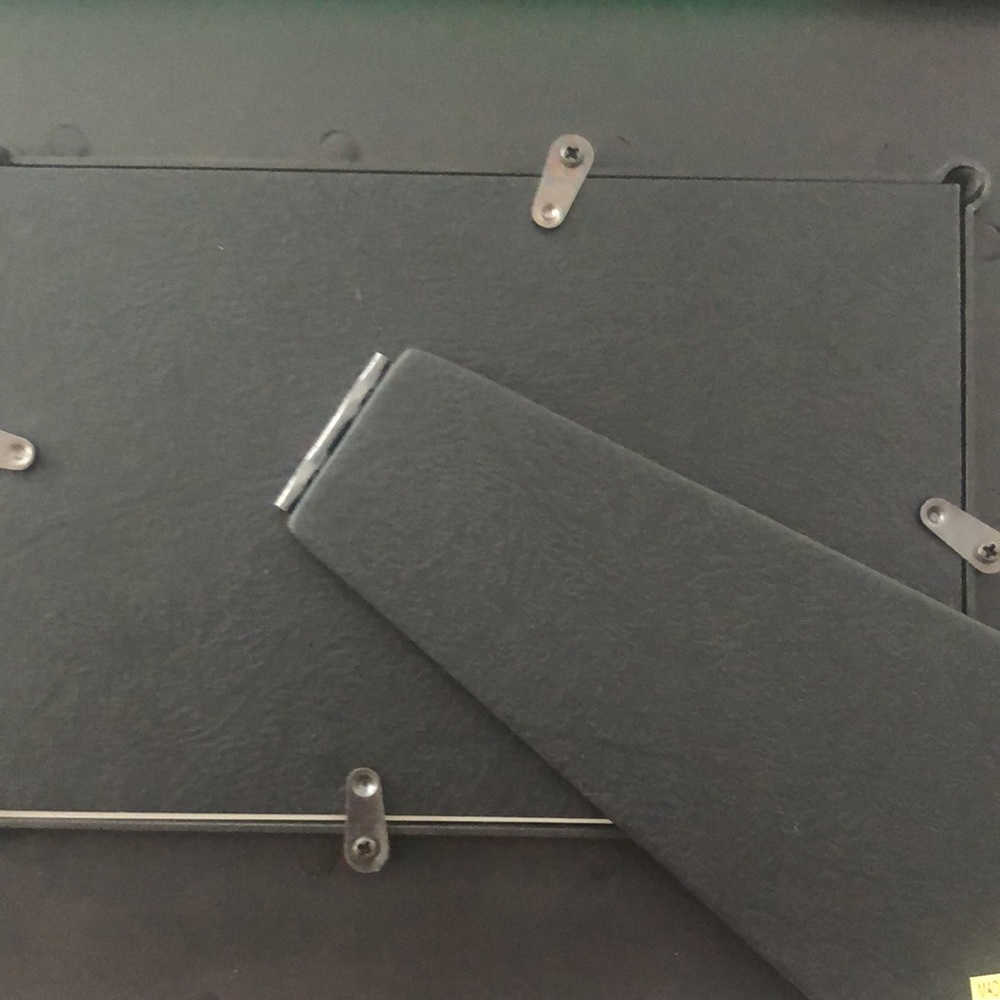 Table top silver frame. - Picture 6 of 6